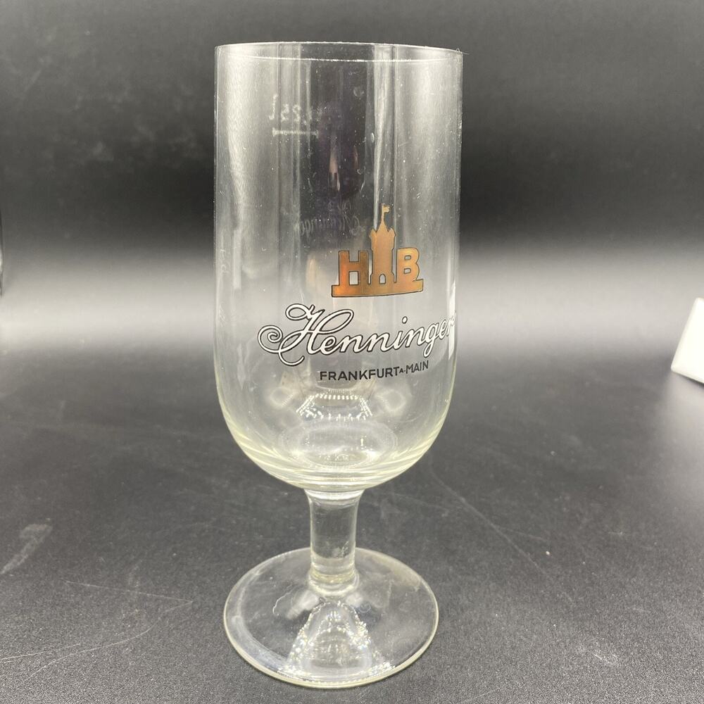 Henninger German made footed beer glass Brewery Frankfurt Gold Rim Bar